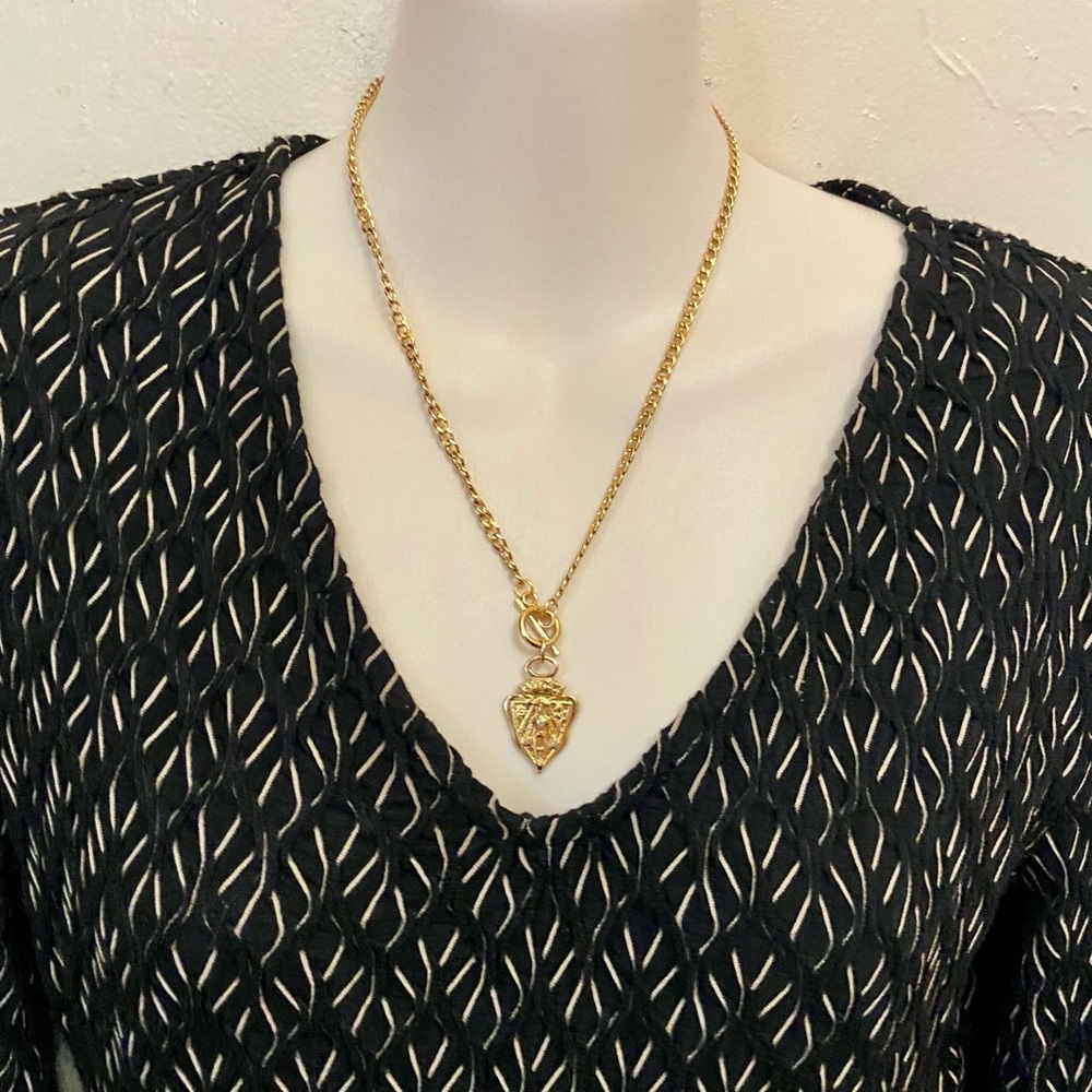 Vintage Authentic Gucci, 18in Gold Plated Charm Necklace - Picture 2 of 10